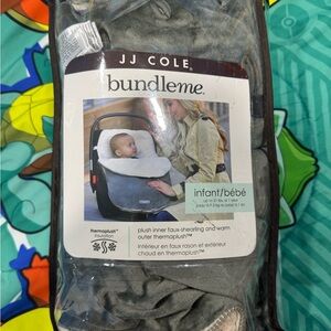 JJ Cole Gray and White Infant Cover